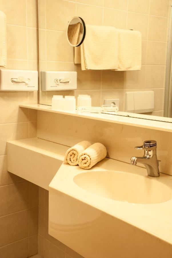 Hotel Romantica Jerzens Habitación foto